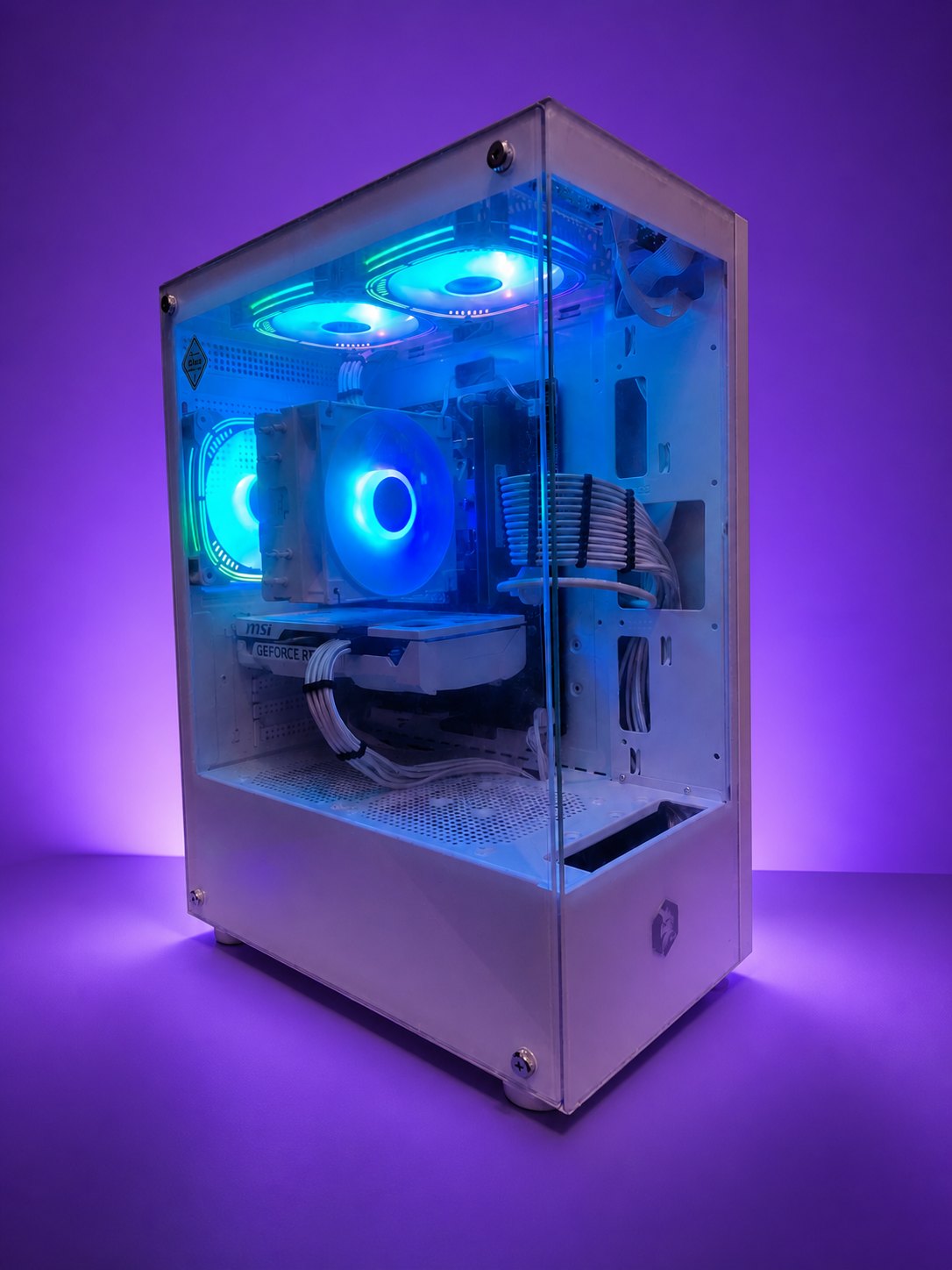 Build gaming bianca con illuminazione RGB